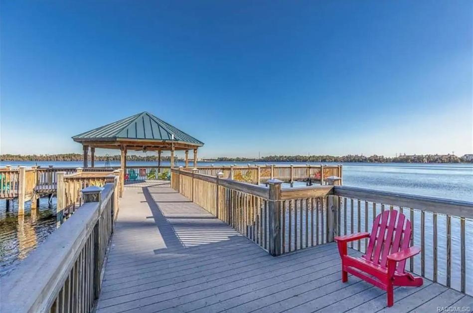 Apartment Huge Pool, Sunrise, Stunning Views Near Disney,409