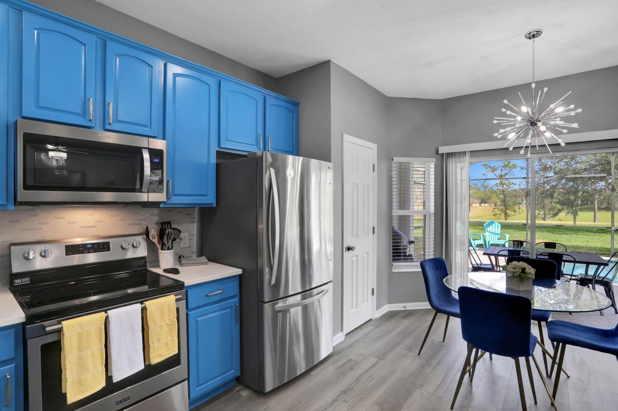 Themed Luxury 6br Getaway With Amenities Villa