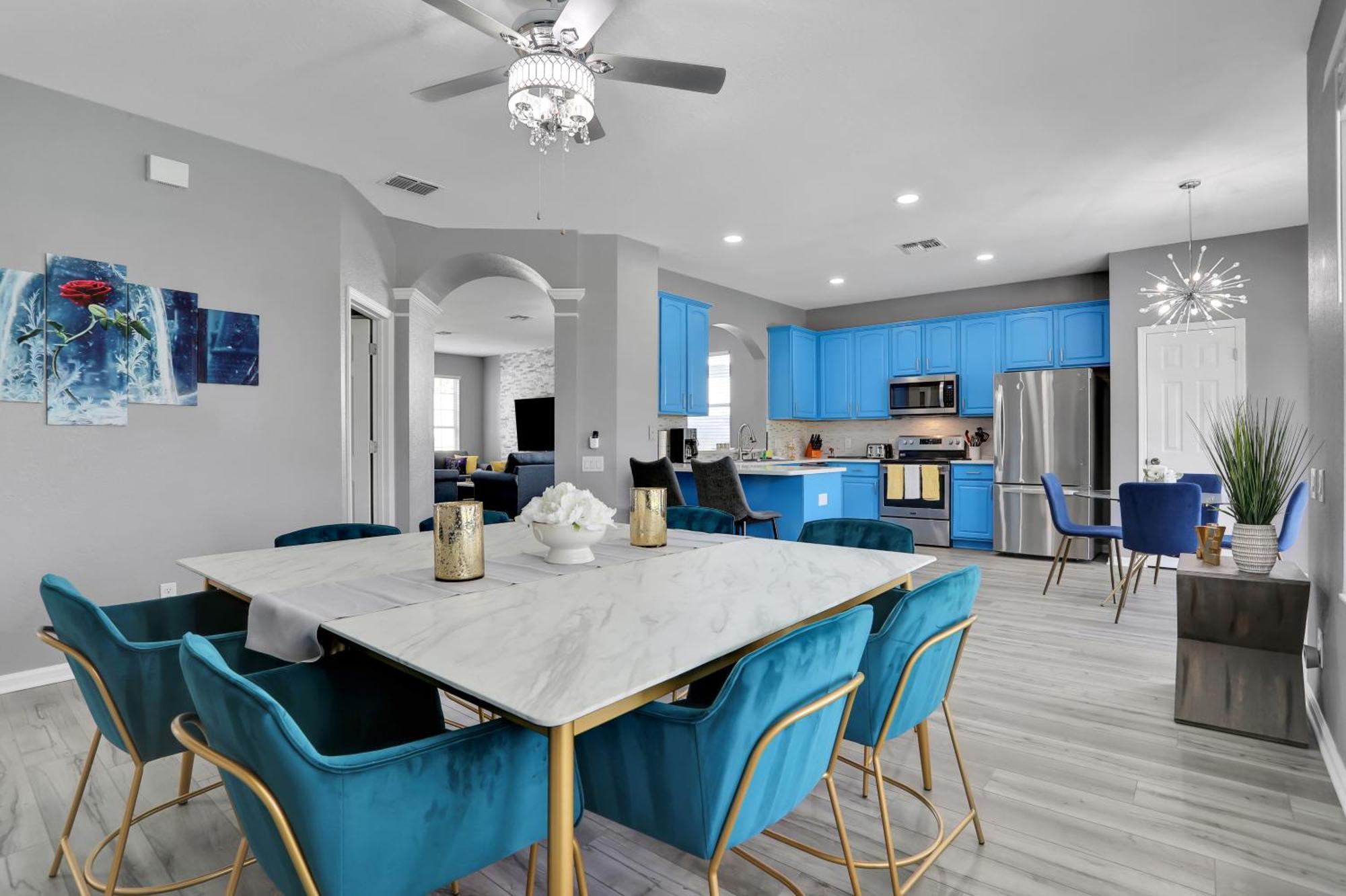 Themed Luxury 6br Getaway With Amenities