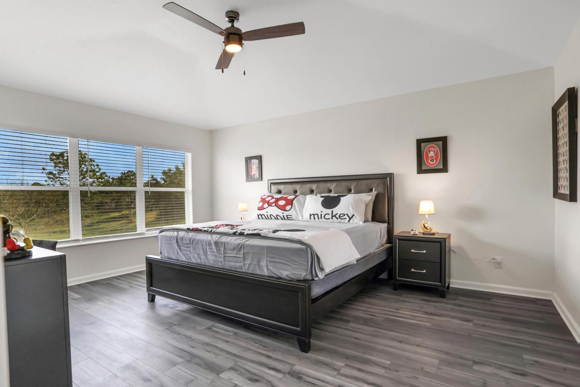 Themed Luxury 6br Getaway With Amenities