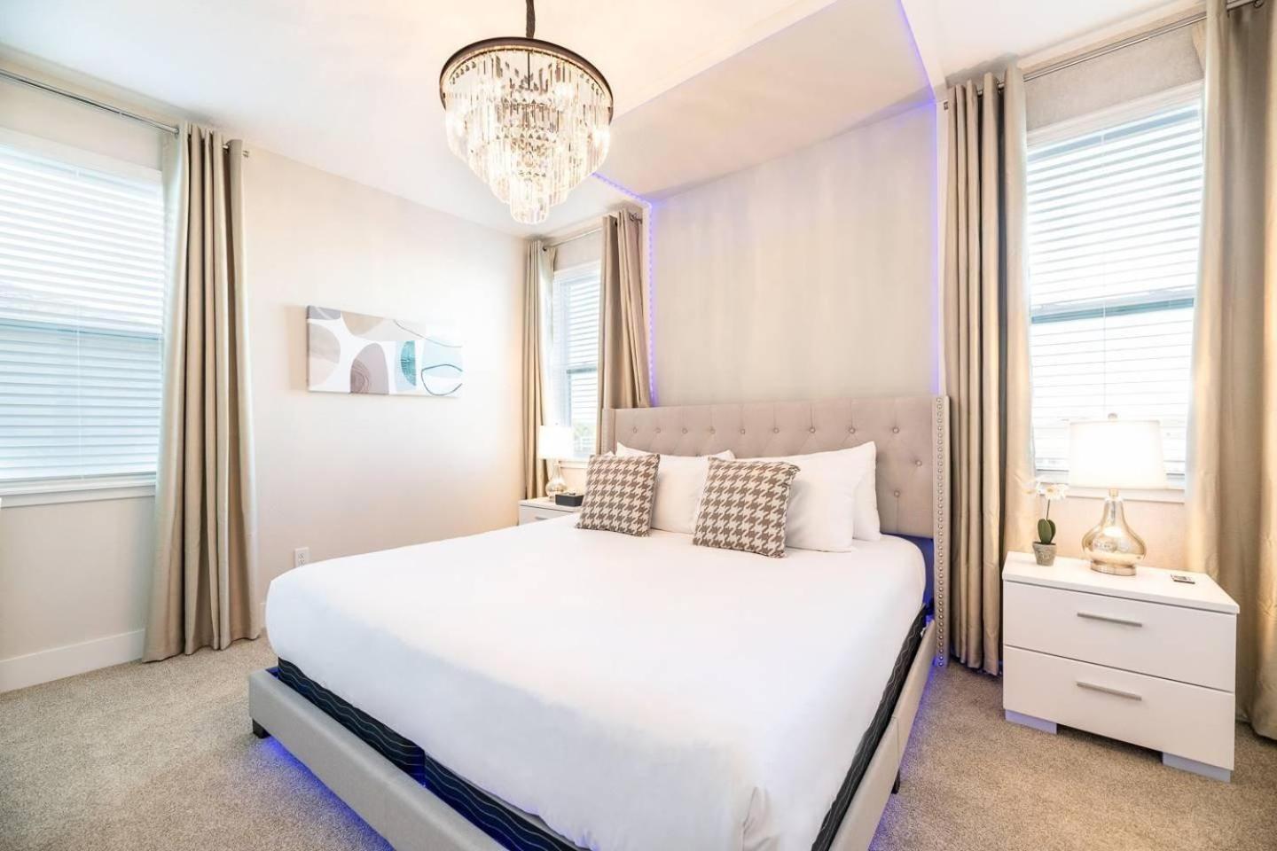 Ec448 - Colorful Getaway With Theater At Encore * Orlando