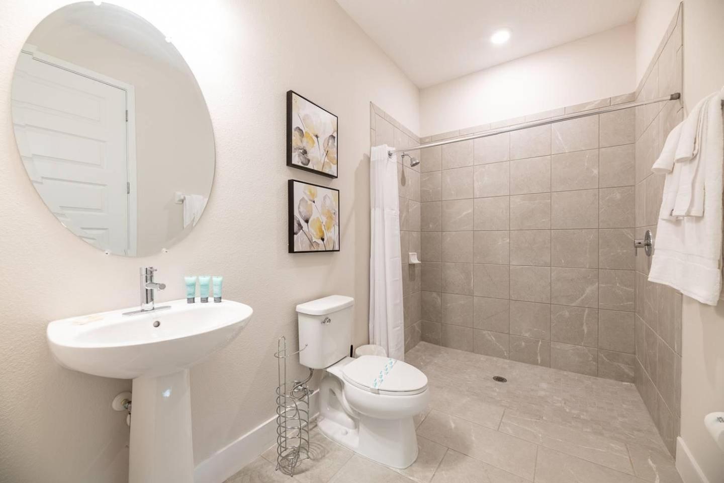 Ec448 - Colorful Getaway With Theater At Encore Holiday home