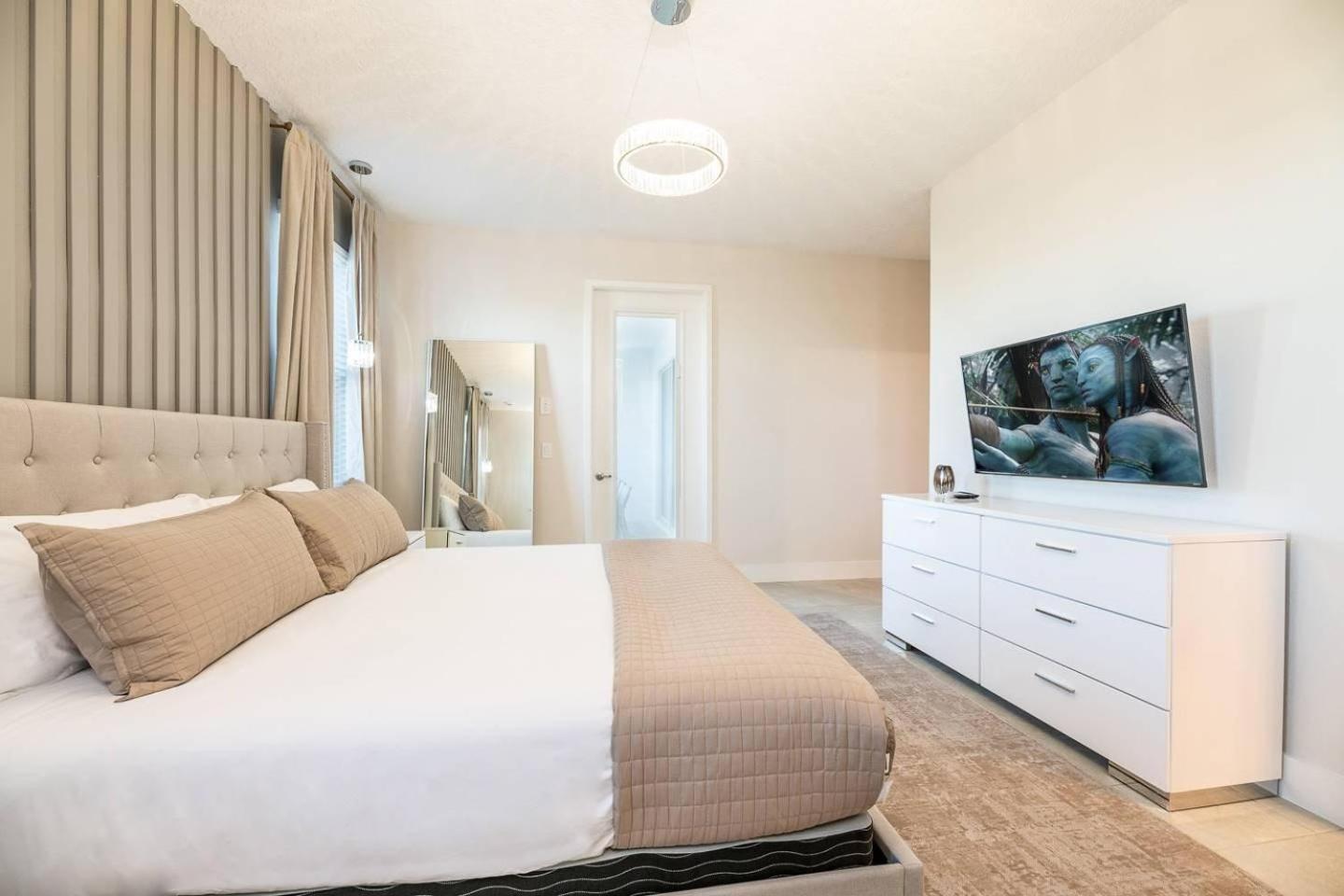Ec448 - Colorful Getaway With Theater At Encore