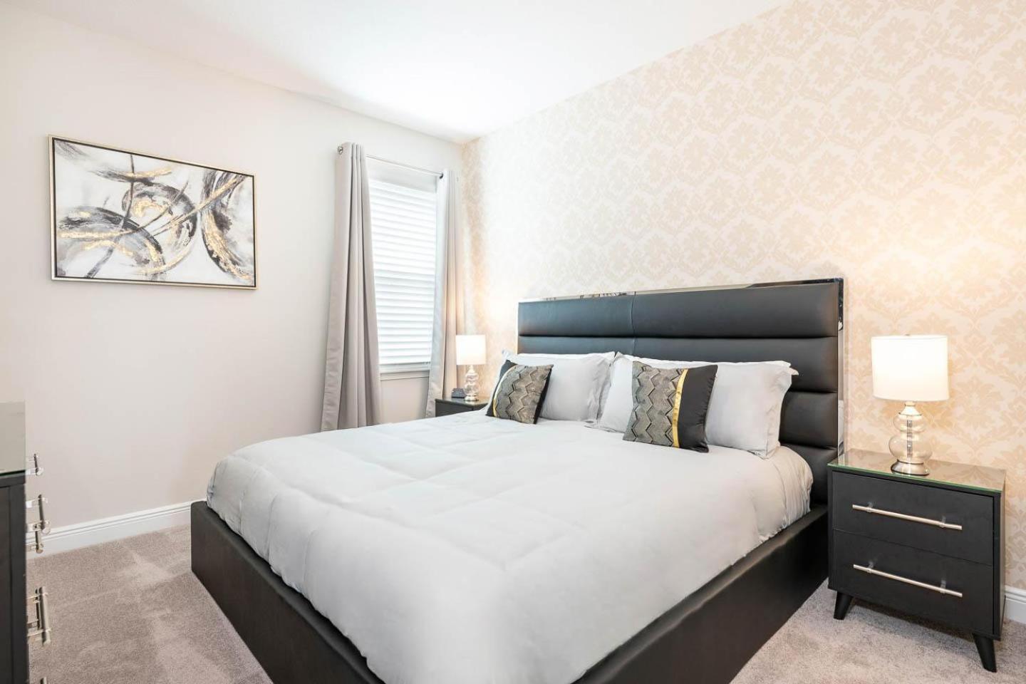 Ec393 - Trendy With Games At Encore *