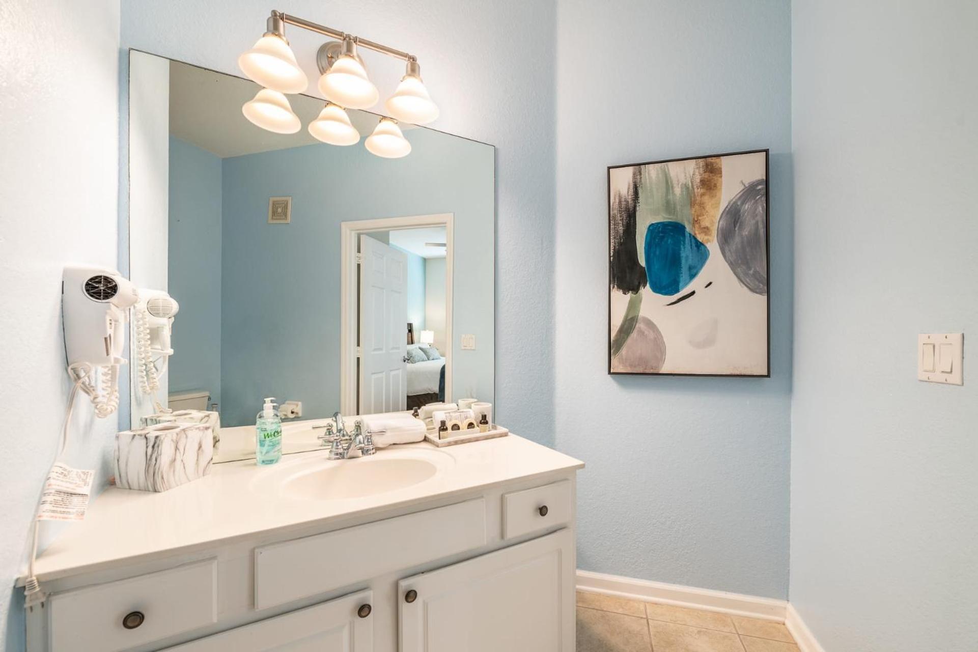 Holiday home Near Pool*balcony*vistacay Convention Ctr & Idrive Orlando