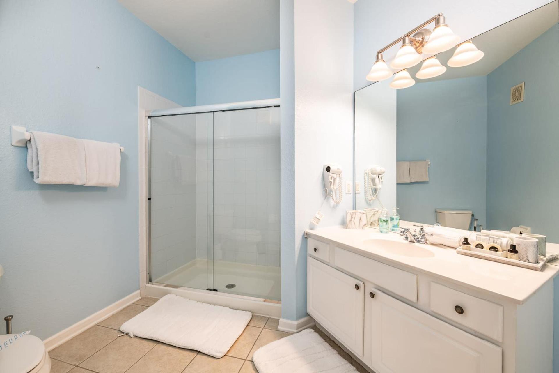 Holiday home Near Pool*balcony*vistacay Convention Ctr & Idrive