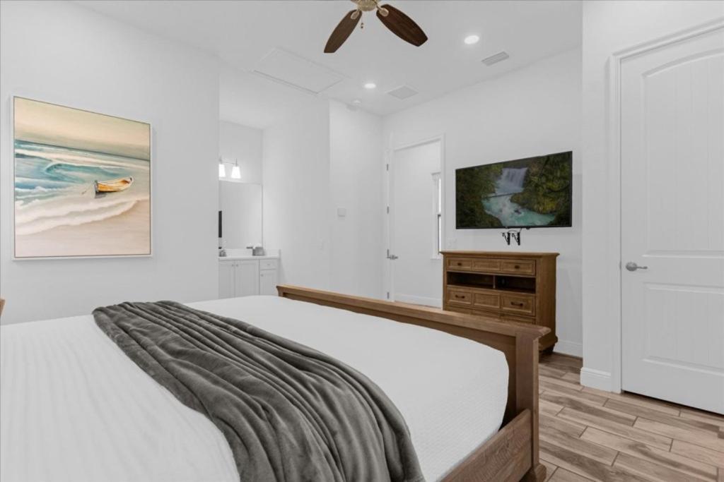 2 Bedrooms- 2 Bathrooms- Margaritaville 8029st