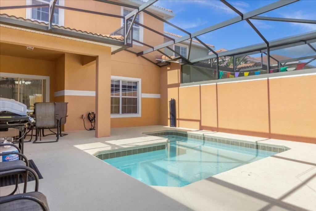 4 Bedrooms - 3 Bathrooms - Paradise Palms 8963 Cat Holiday home *