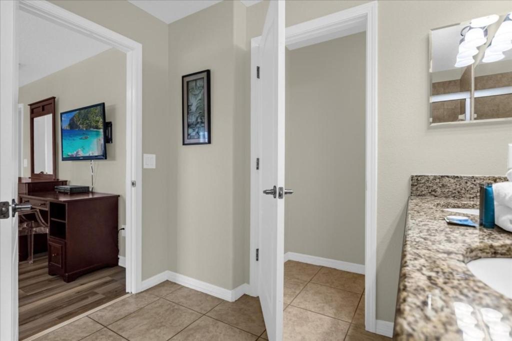4 Bedrooms - 3 Bathrooms - Paradise Palms 8963 Cat Holiday home Orlando