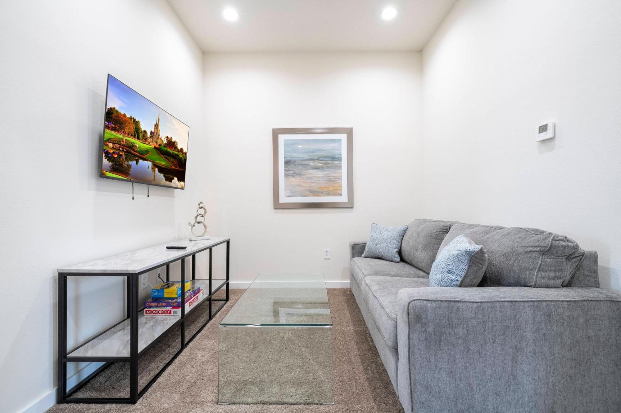 5 Min To New Upscale 5 Holiday home *