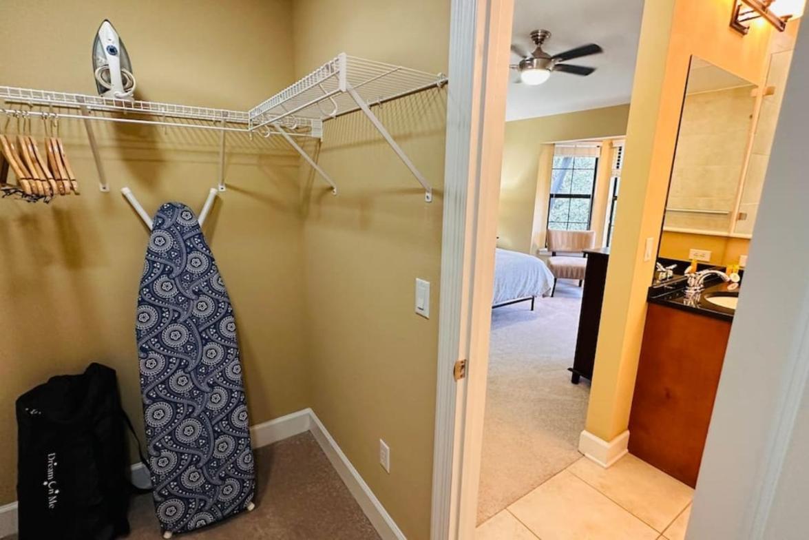 Easter Sale! Freshly Renovated Townhome By Disney! Holiday home Orlando