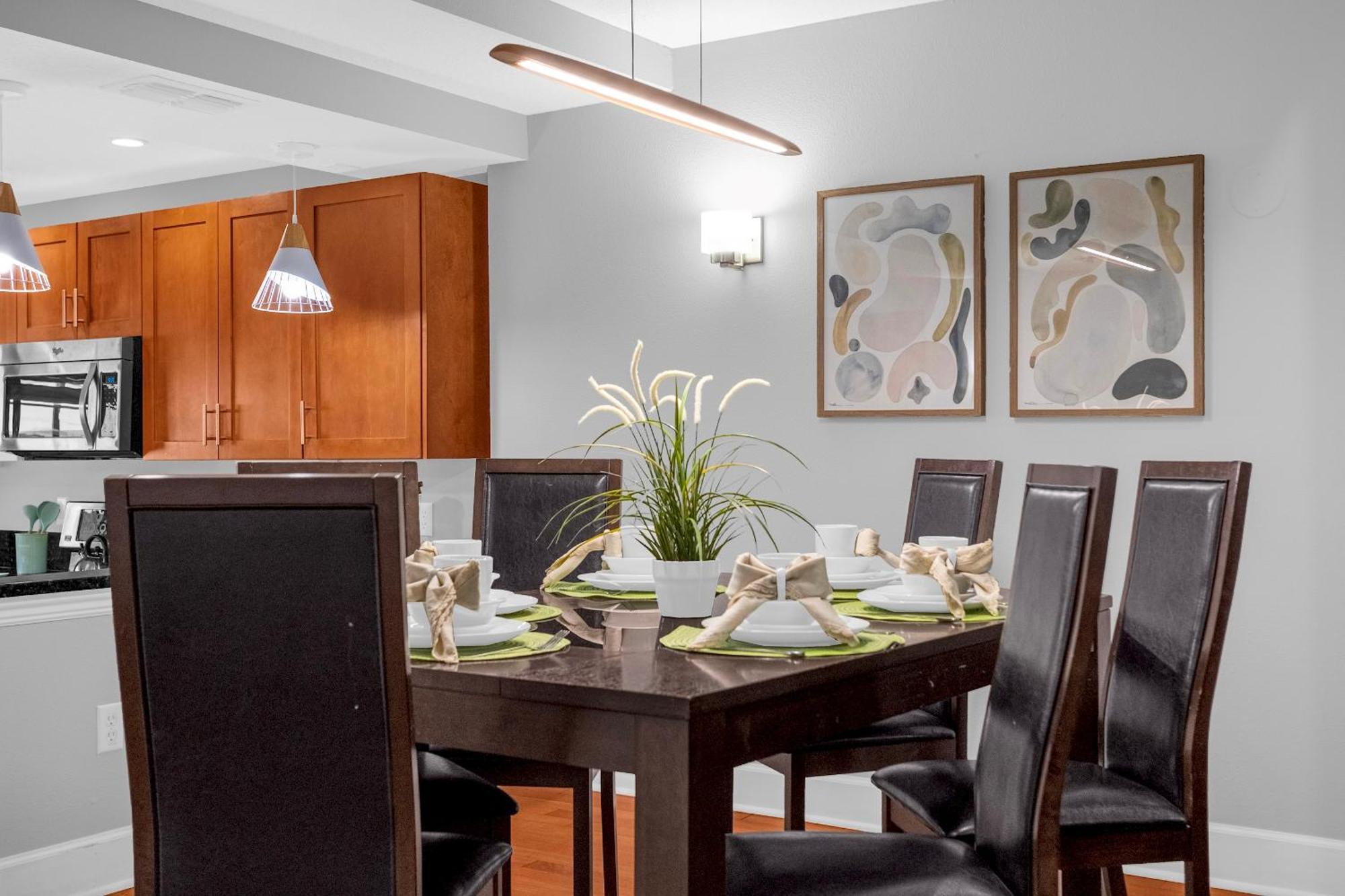 Holiday home Easter Sale! Freshly Renovated Townhome By Disney! *