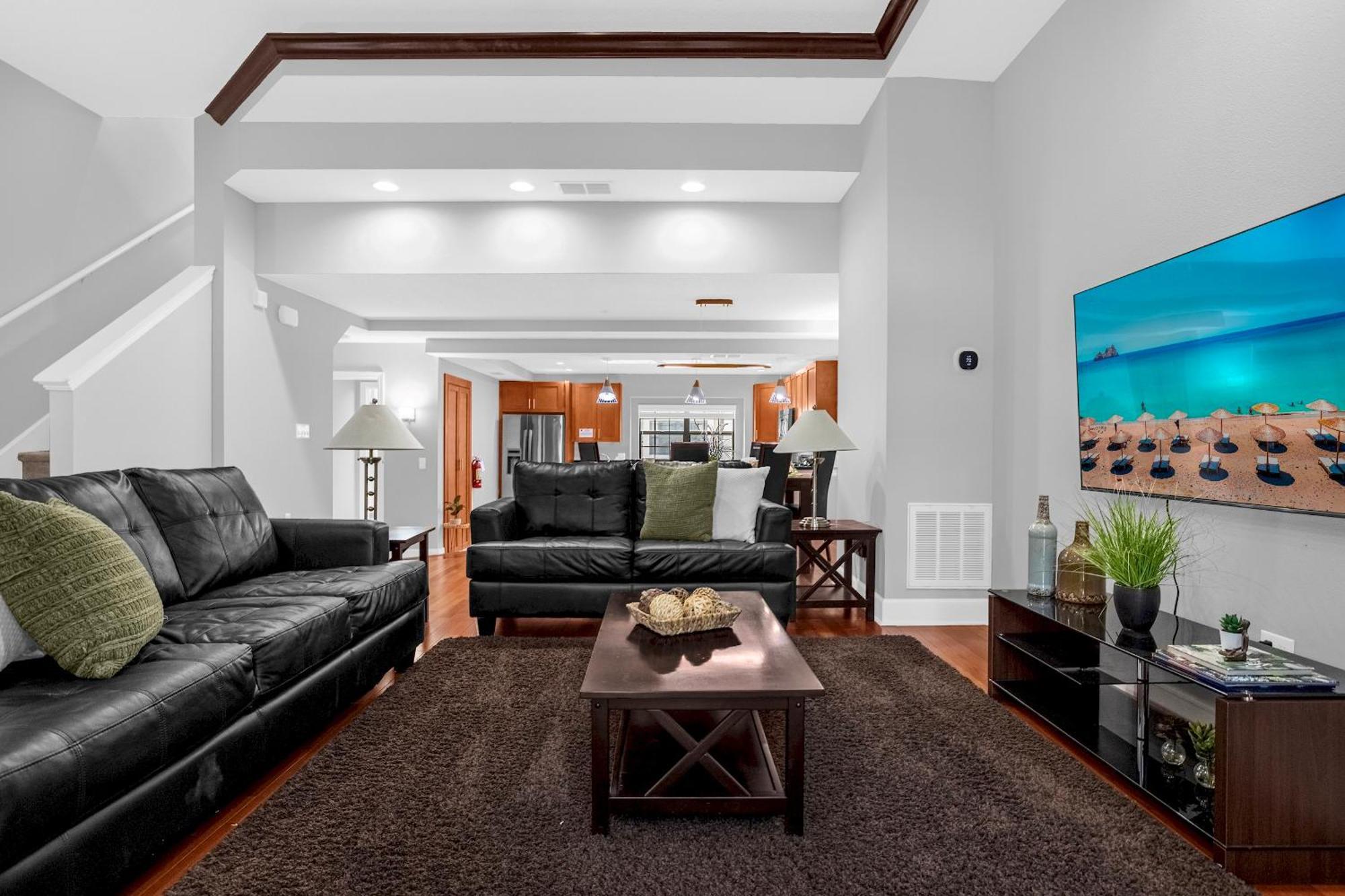 Holiday home Easter Sale! Freshly Renovated Townhome By Disney! Orlando