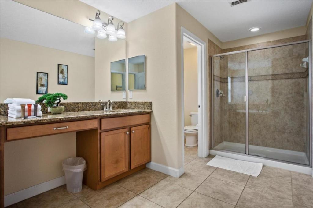 5 Bedrooms - 5 Bathrooms - Paradise Palms 2966 Bp