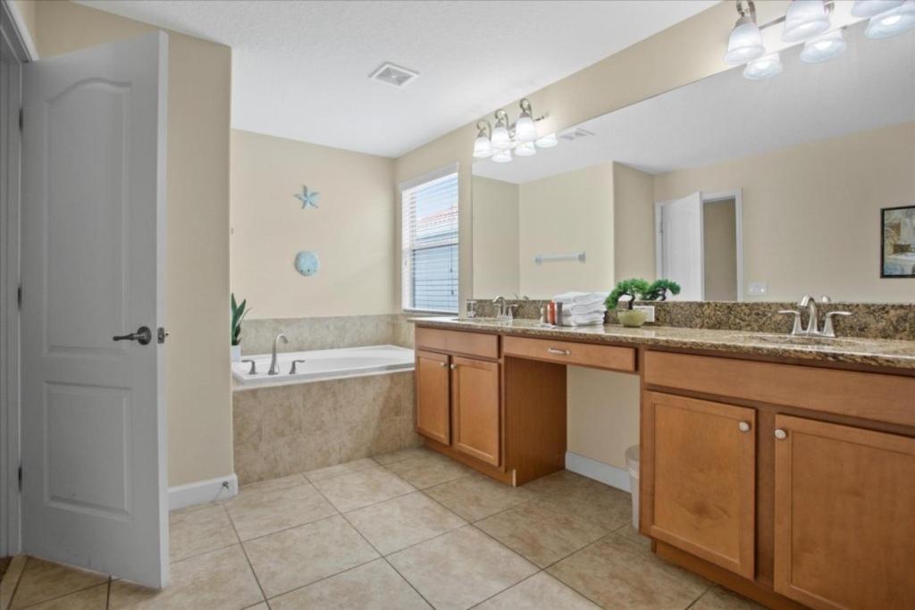 5 Bedrooms - 5 Bathrooms - Paradise Palms 2966 Bp Holiday home *