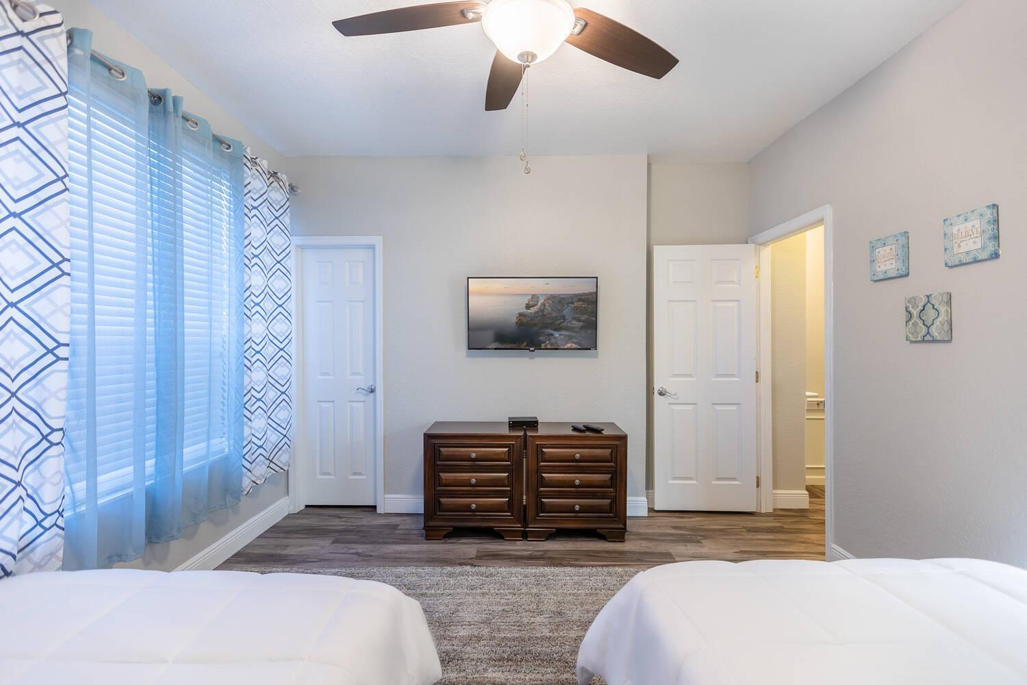 3br Townhouse W Perfect Location *