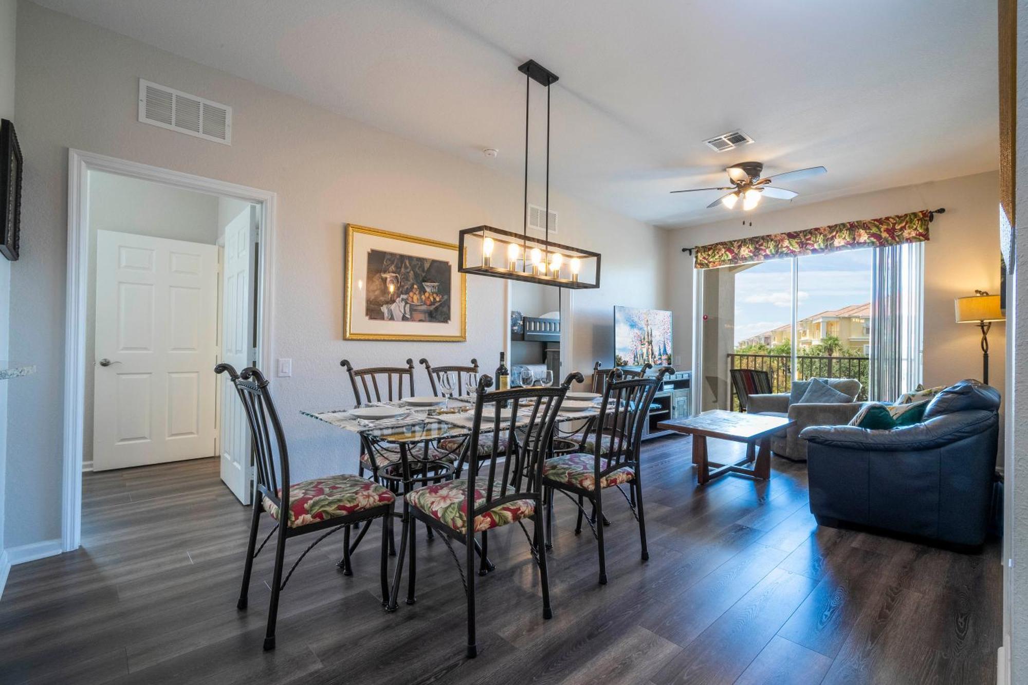 Location Location Near Parks! Int'l Dr Apartment *