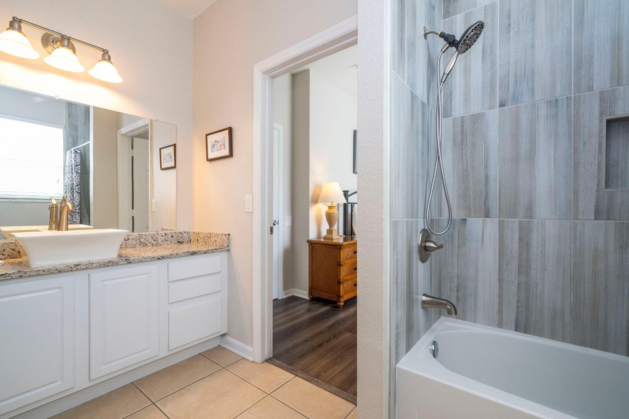 Location Location Near Parks! Int'l Dr * Orlando