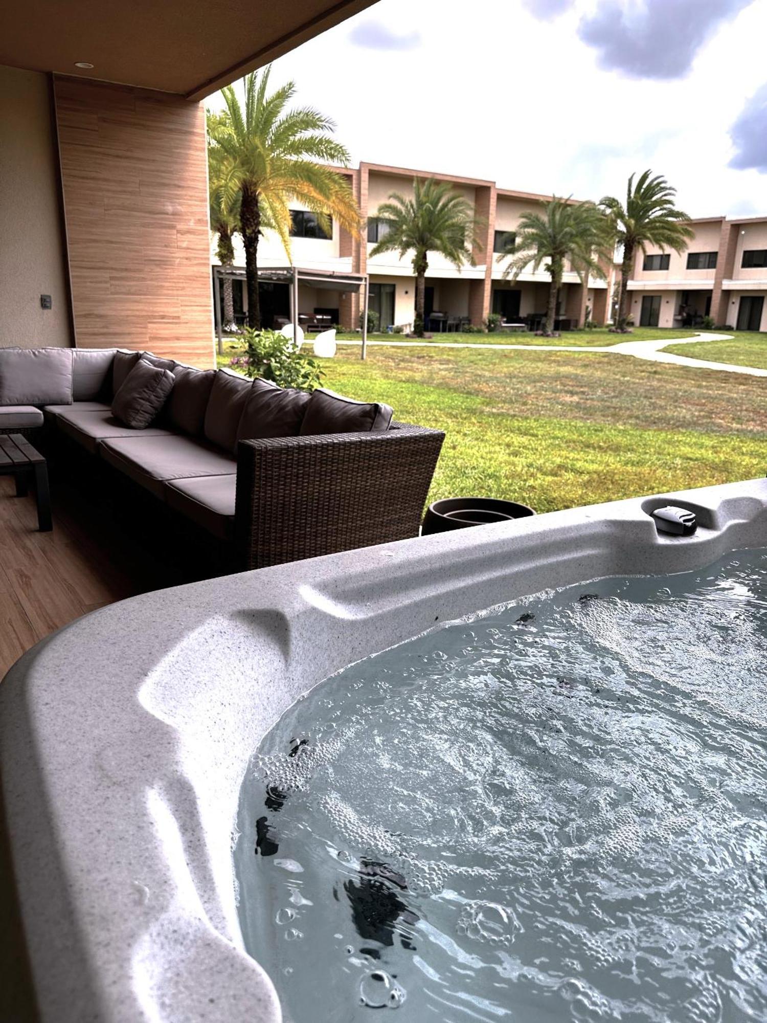 7458 Magic Village 3suites 8guests Jacuzzi 8 Min Holiday home Orlando