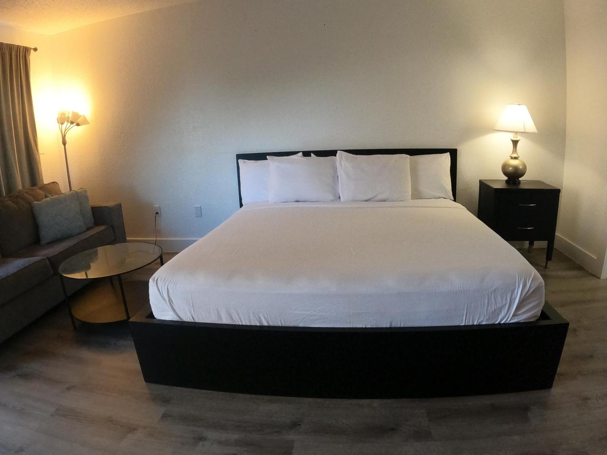 Cozy On International Dr. Near Universal Orlando