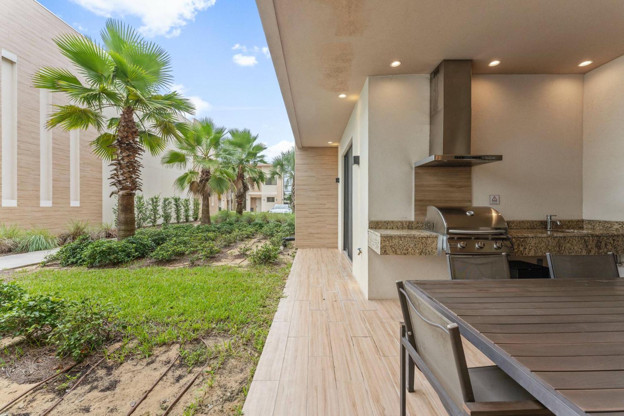 Holiday home 7462 Magic Village 8guests 4suites Near And 192 Orlando
