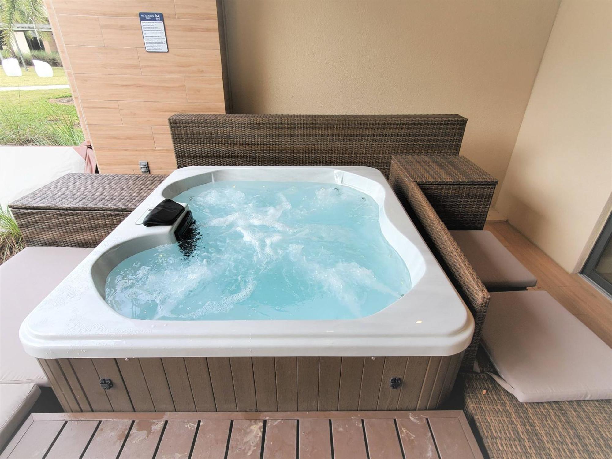 7564 Magic Village 3 Jacuzzi Bbq 8 Min