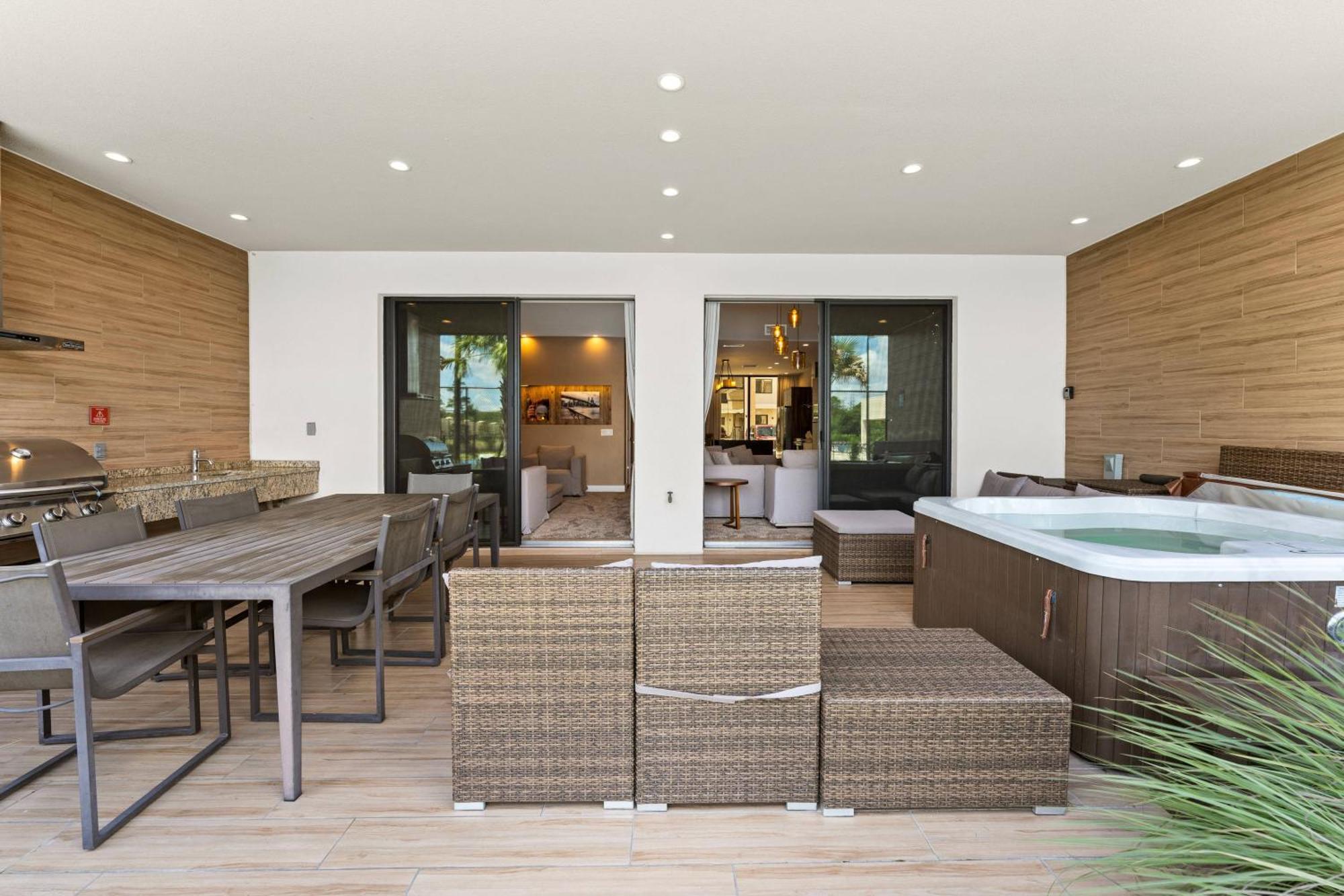 Holiday home 7564 Magic Village 3 Jacuzzi Bbq 8 Min Orlando