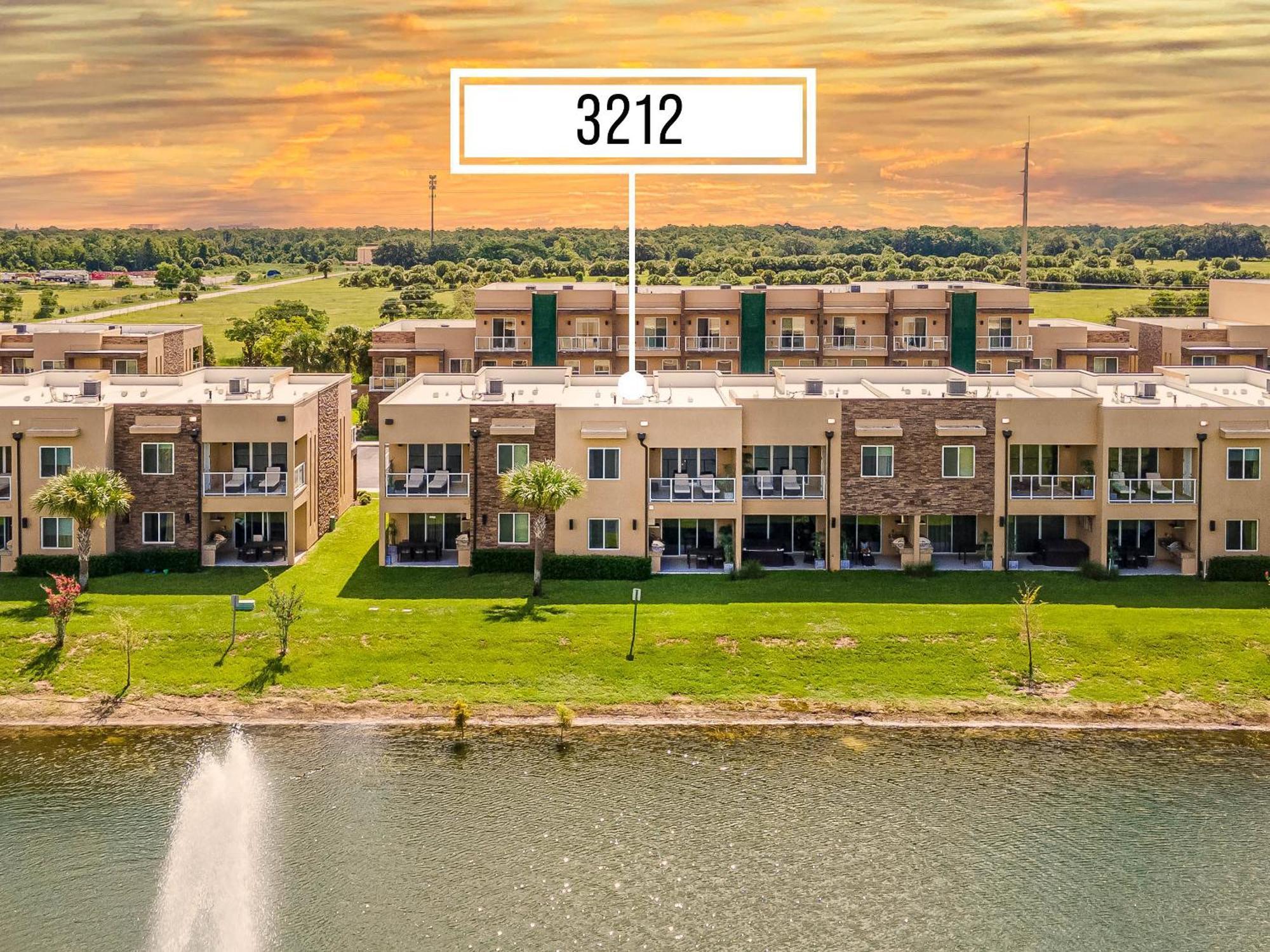 3212 Magic Village 8 Guests Lakefront 8 Min *
