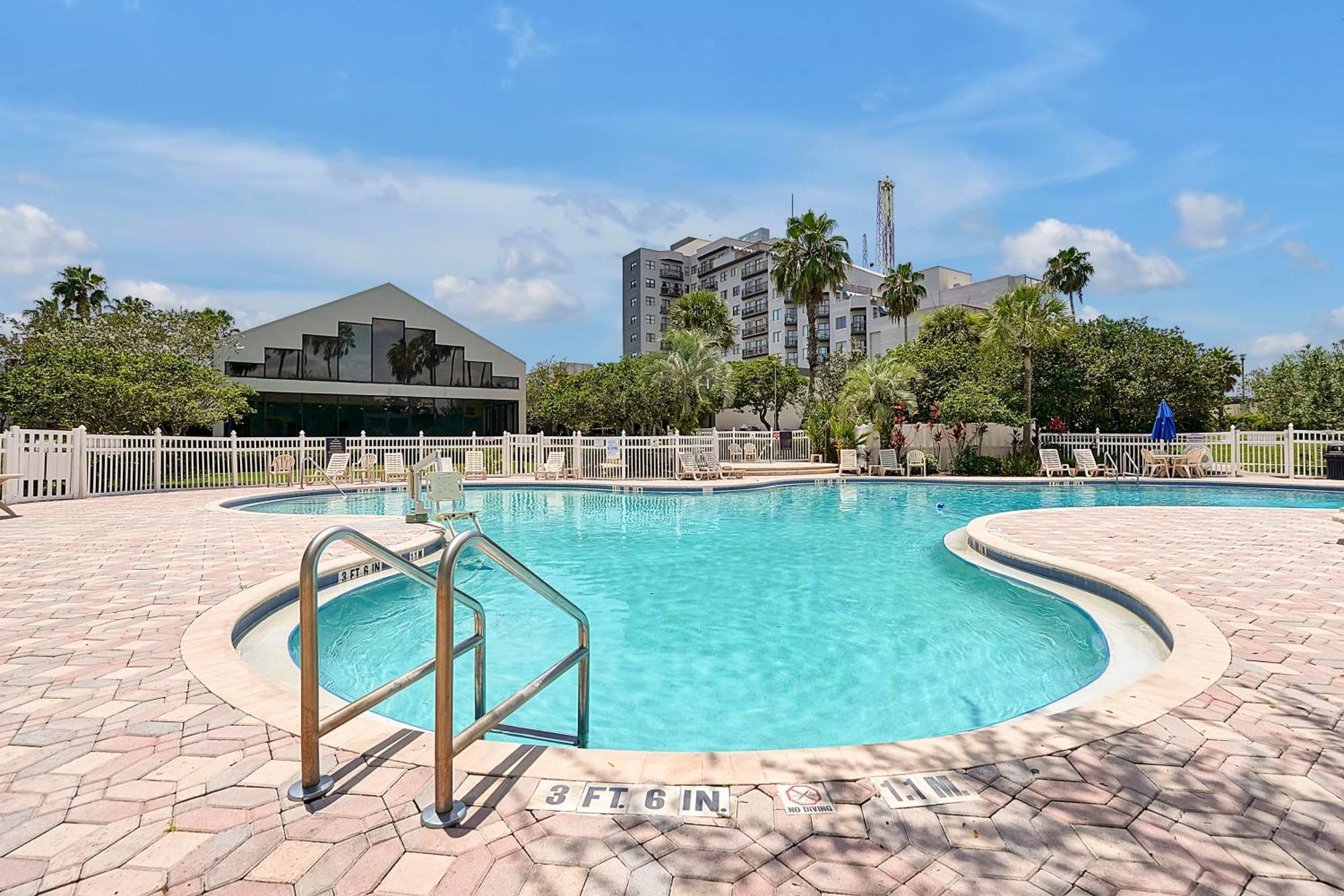 Cozy On International Dr. Near Universal Apartment Orlando