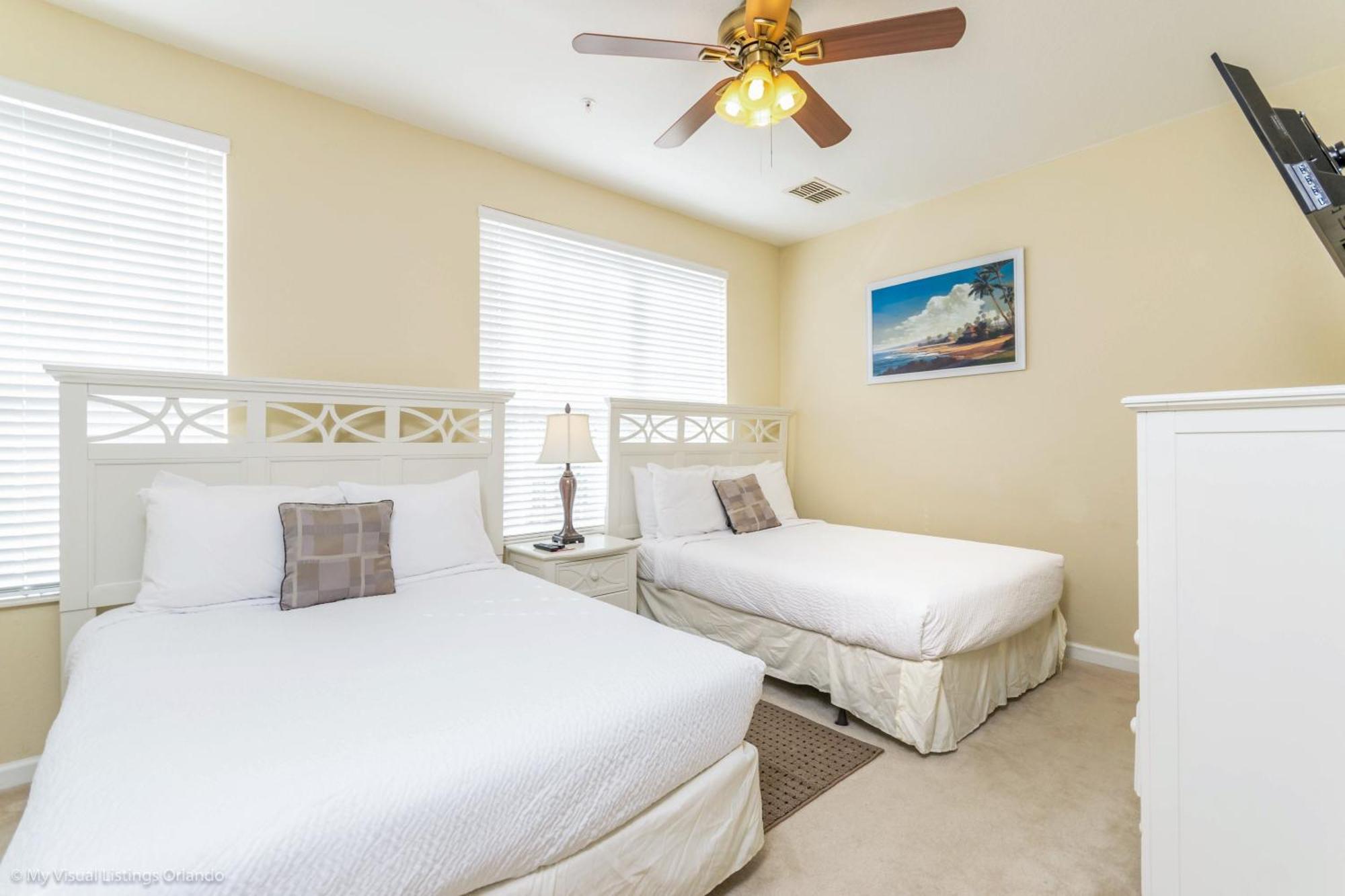 Holiday home Spacious Vista Cay Townhome Newly Furnished *