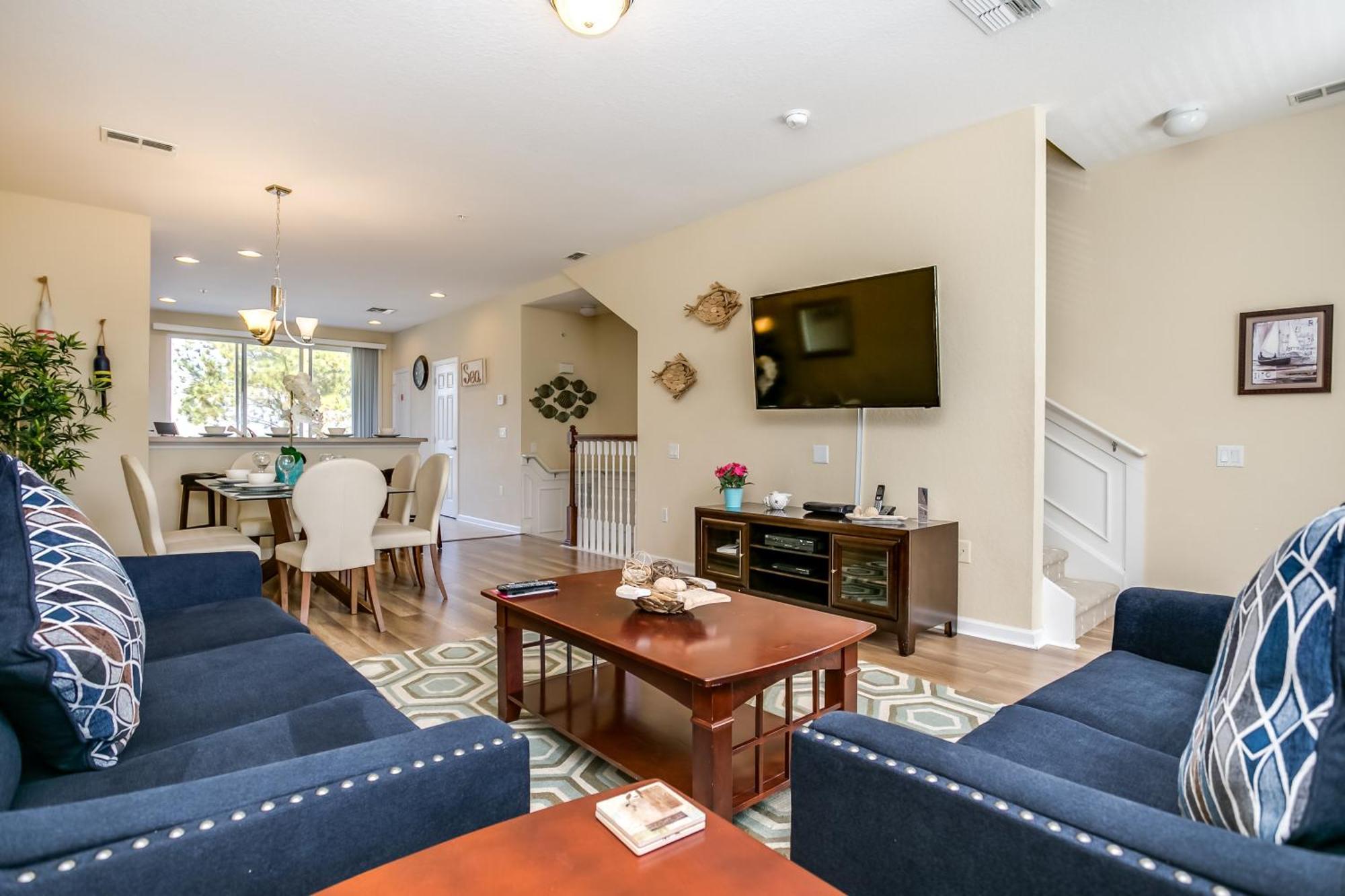 Spacious Vista Cay Townhome Newly Furnished Orlando