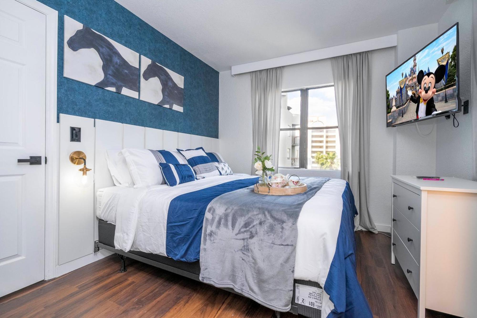 Cozy 2br Condo-modern-best Location-6165 Orlando