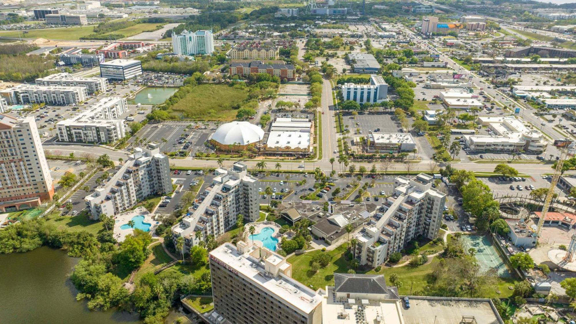 Cozy 2br Condo-modern-best Location-6165 Holiday home