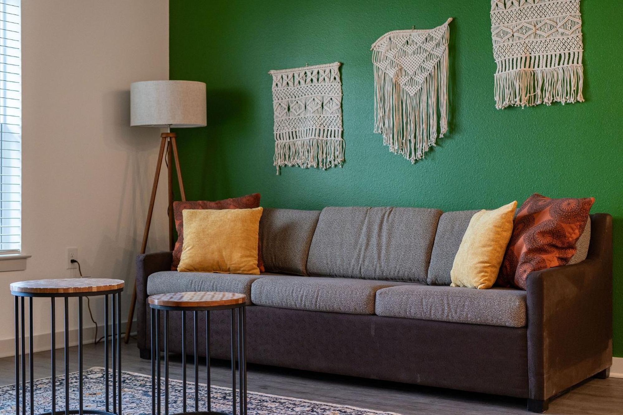 Apartment Complete Cozy 2bed 10 Min To Parks Allows Pet, Resort-style Amenities Orlando