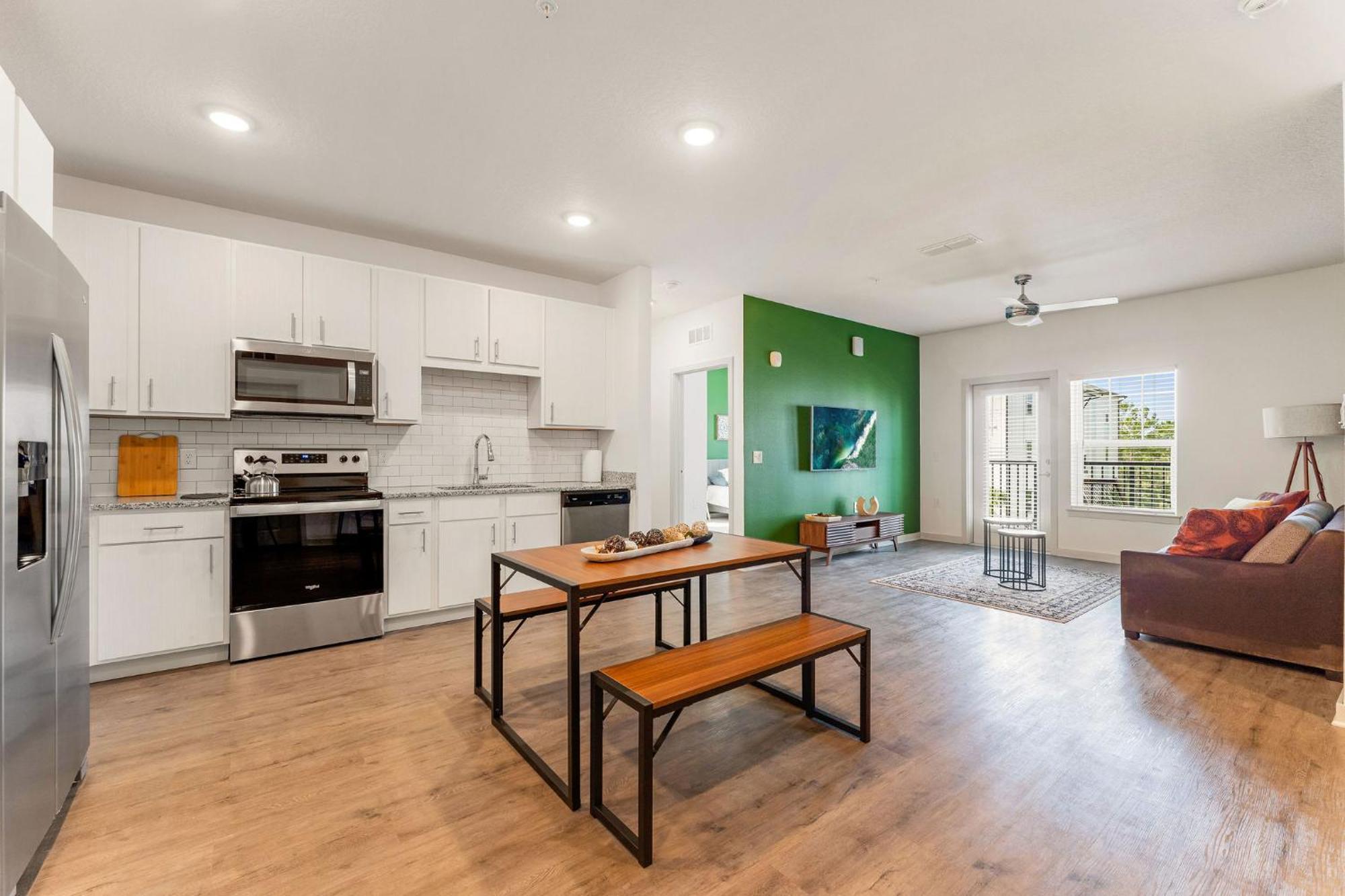 Complete Cozy 2bed 10 Min To Parks Allows Pet, Resort-style Amenities Orlando