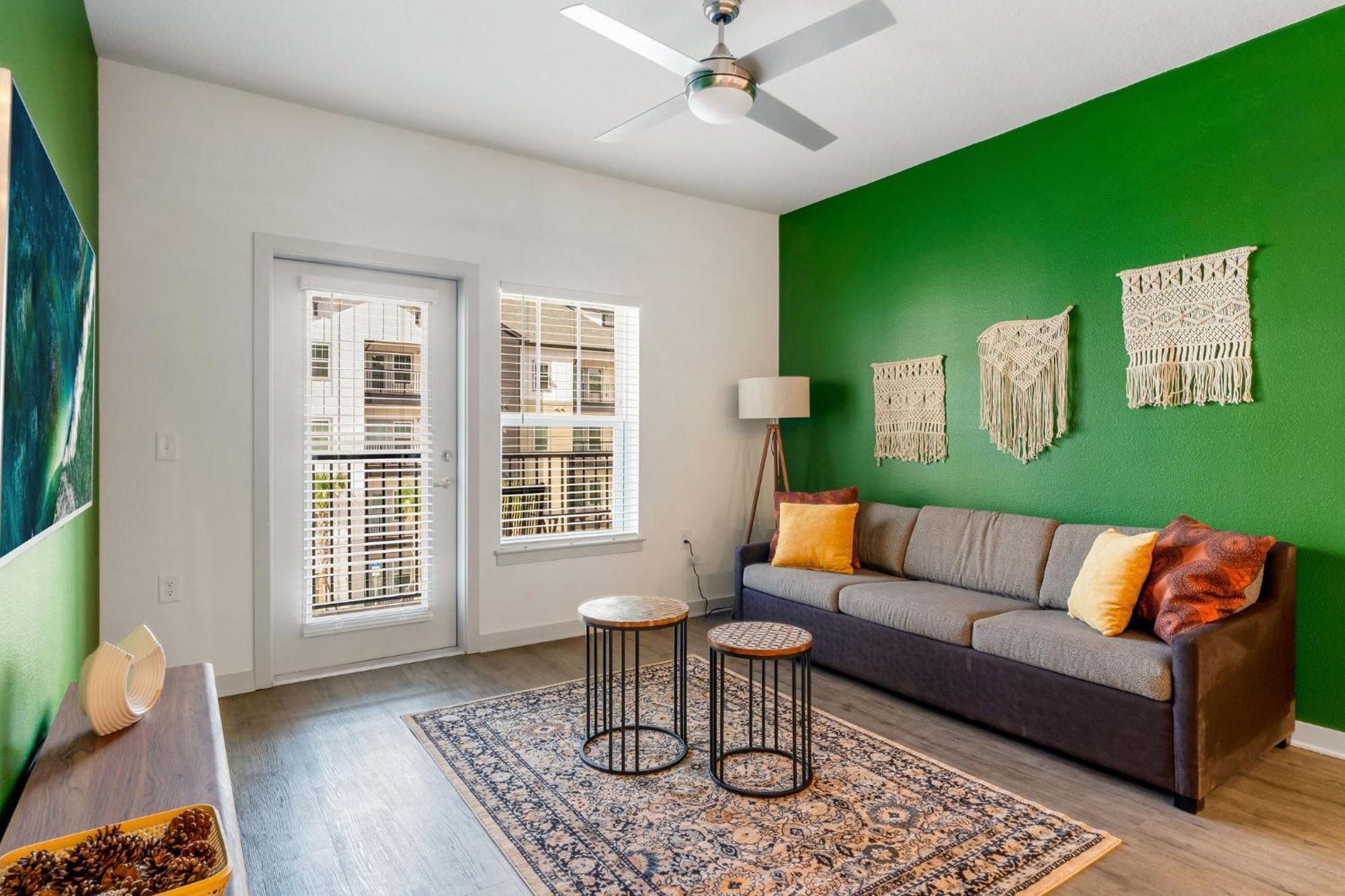 Apartment Complete Cozy 2bed 10 Min To Parks Allows Pet, Resort-style Amenities Orlando