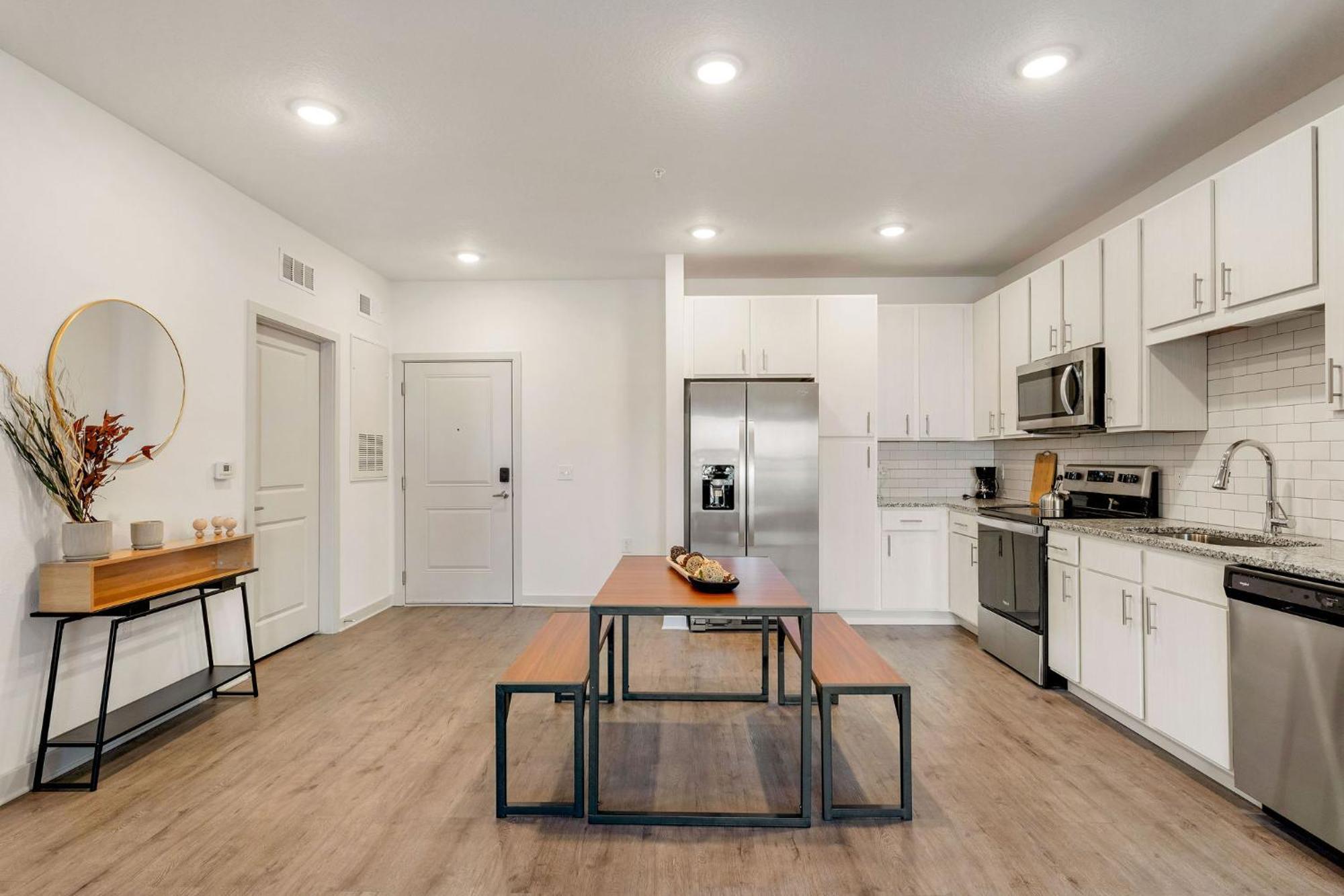 Complete Cozy 2bed 10 Min To Parks Allows Pet, Resort-style Amenities * Orlando