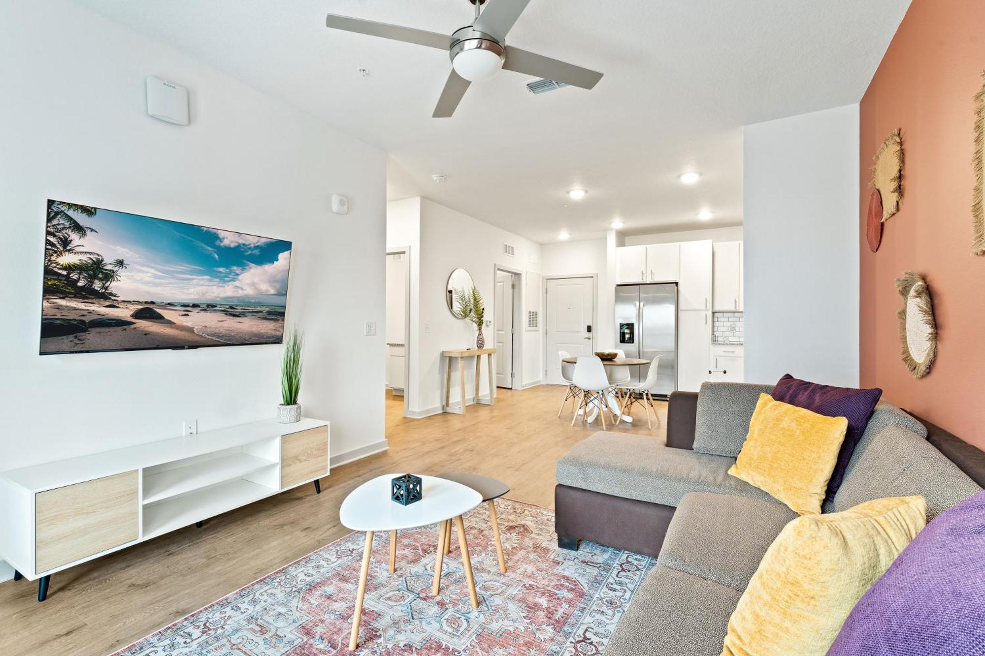 Complete Vibrant 10 Min To Parks Pet-friendly Resort-style Amenities Orlando
