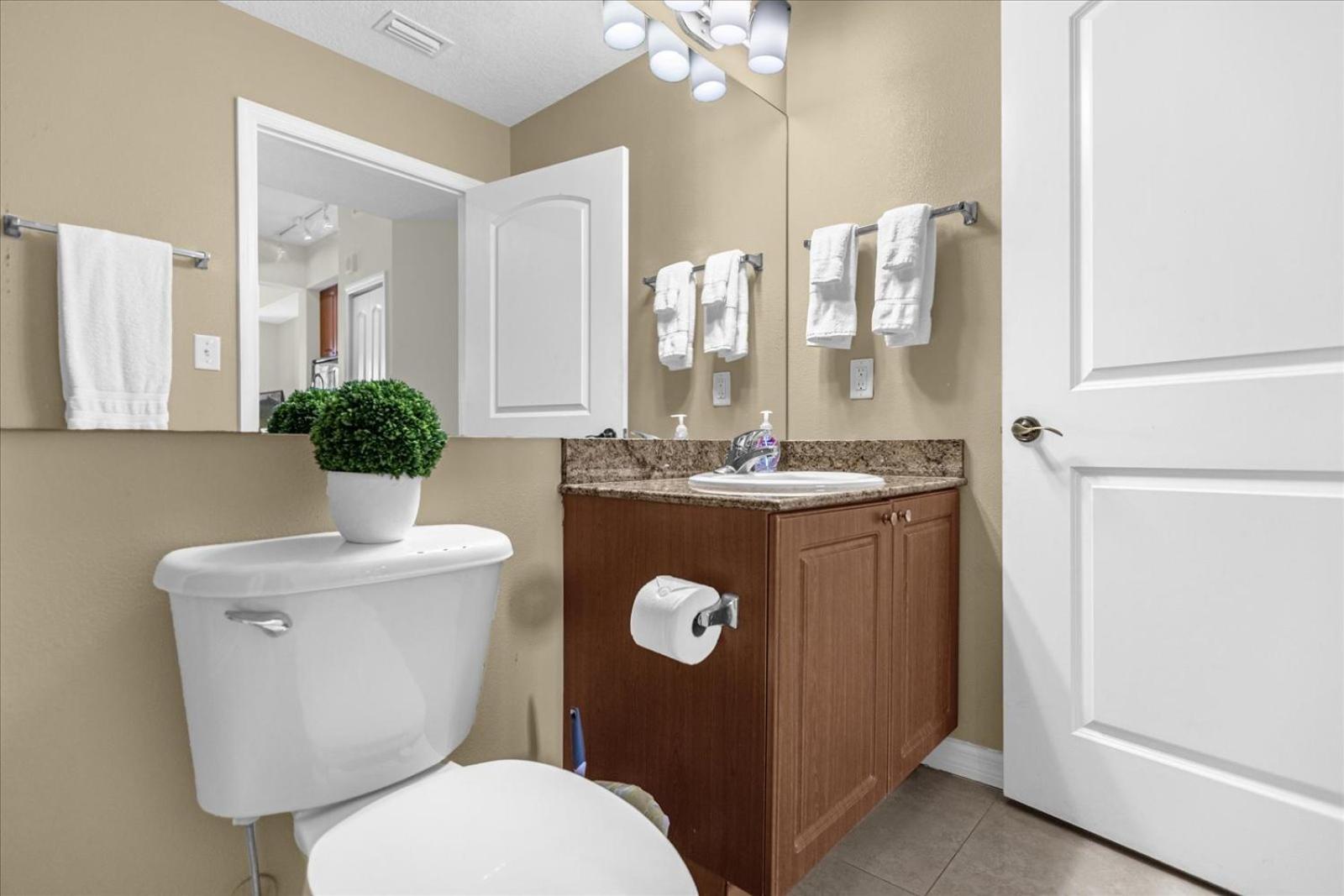 Apartment The Point, Lux 4 Min From Universal Orlando