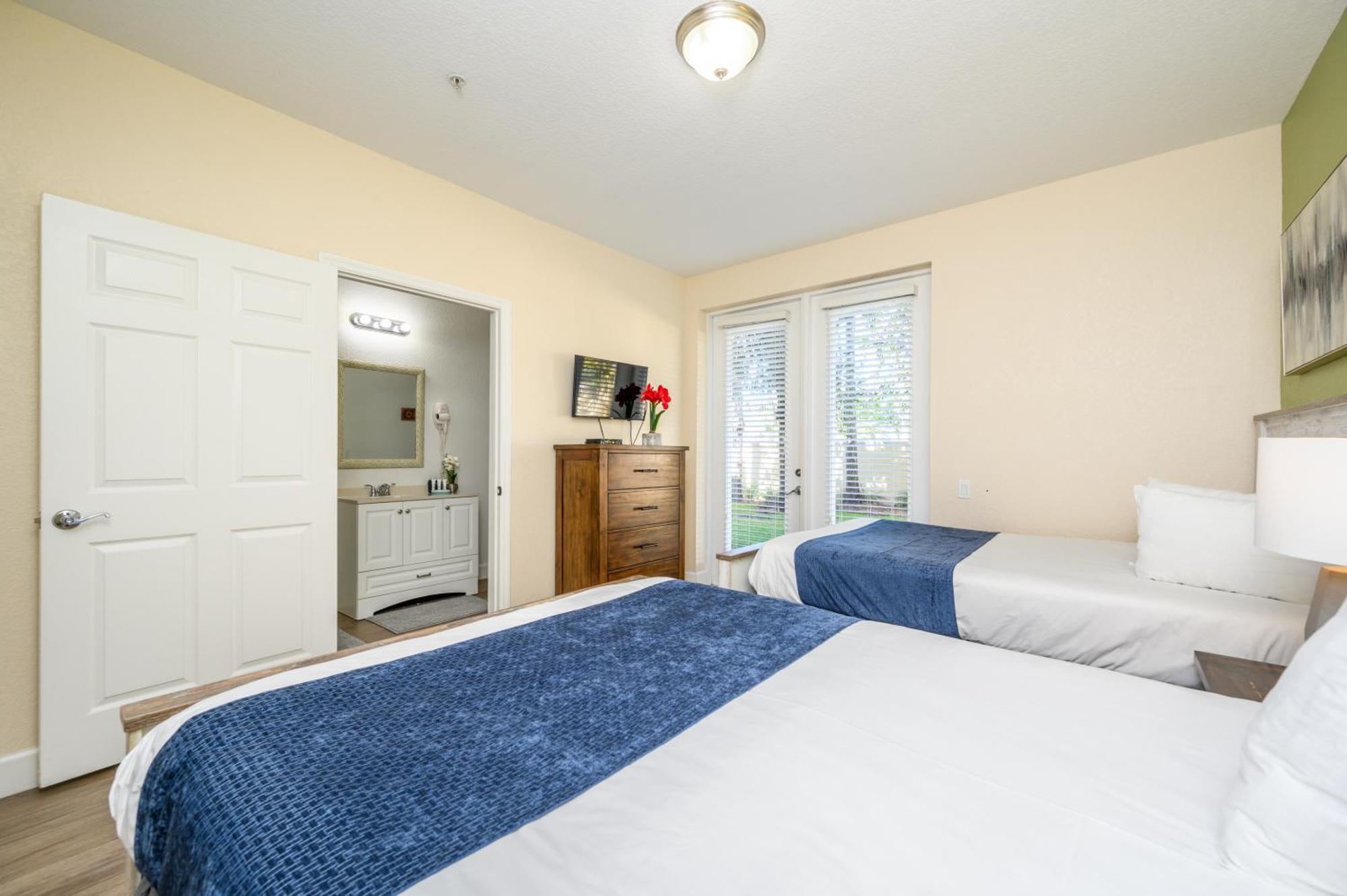 Apartment New Listing, Beautiful Vacation Townhome - 4031 Orlando