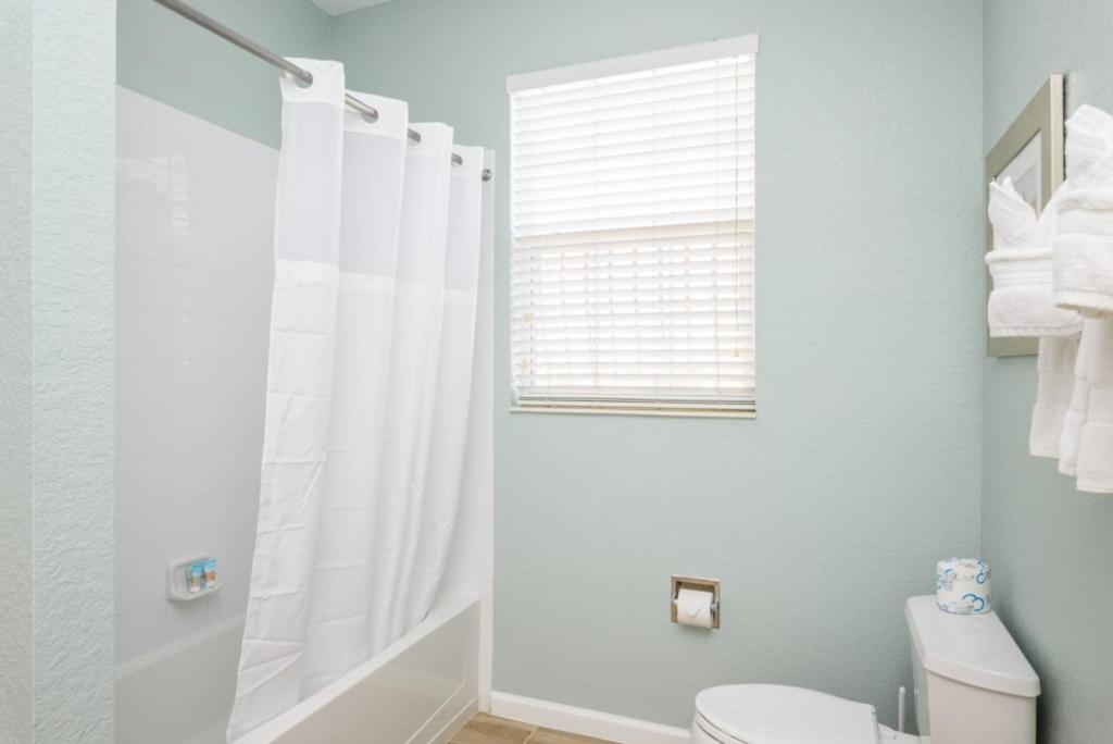 Beautiful Deluxe Condo, Vista Cay, - 3008 *