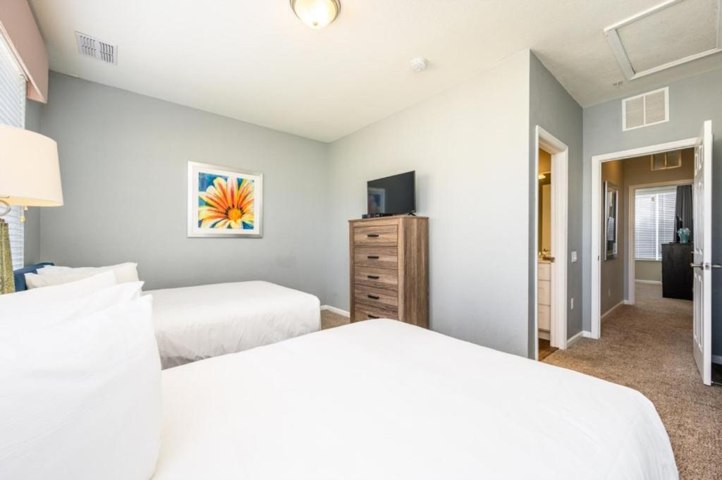 Apartment New Modern Townhome, Near The Parks - 4029 Orlando