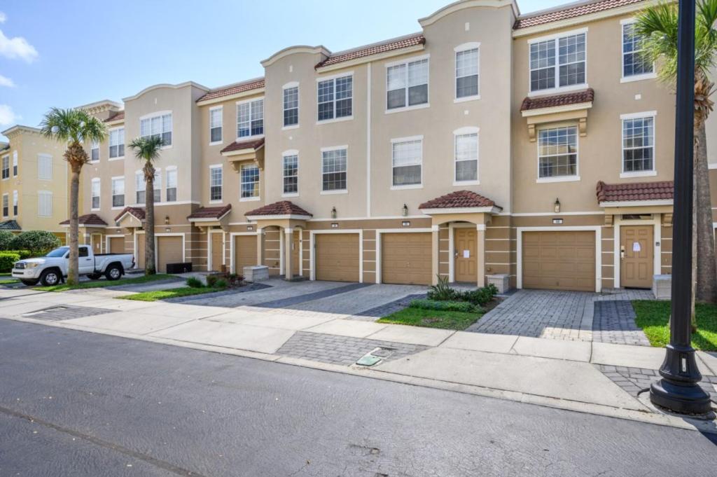 Apartment New Modern Townhome, Near The Parks - 4029 Orlando