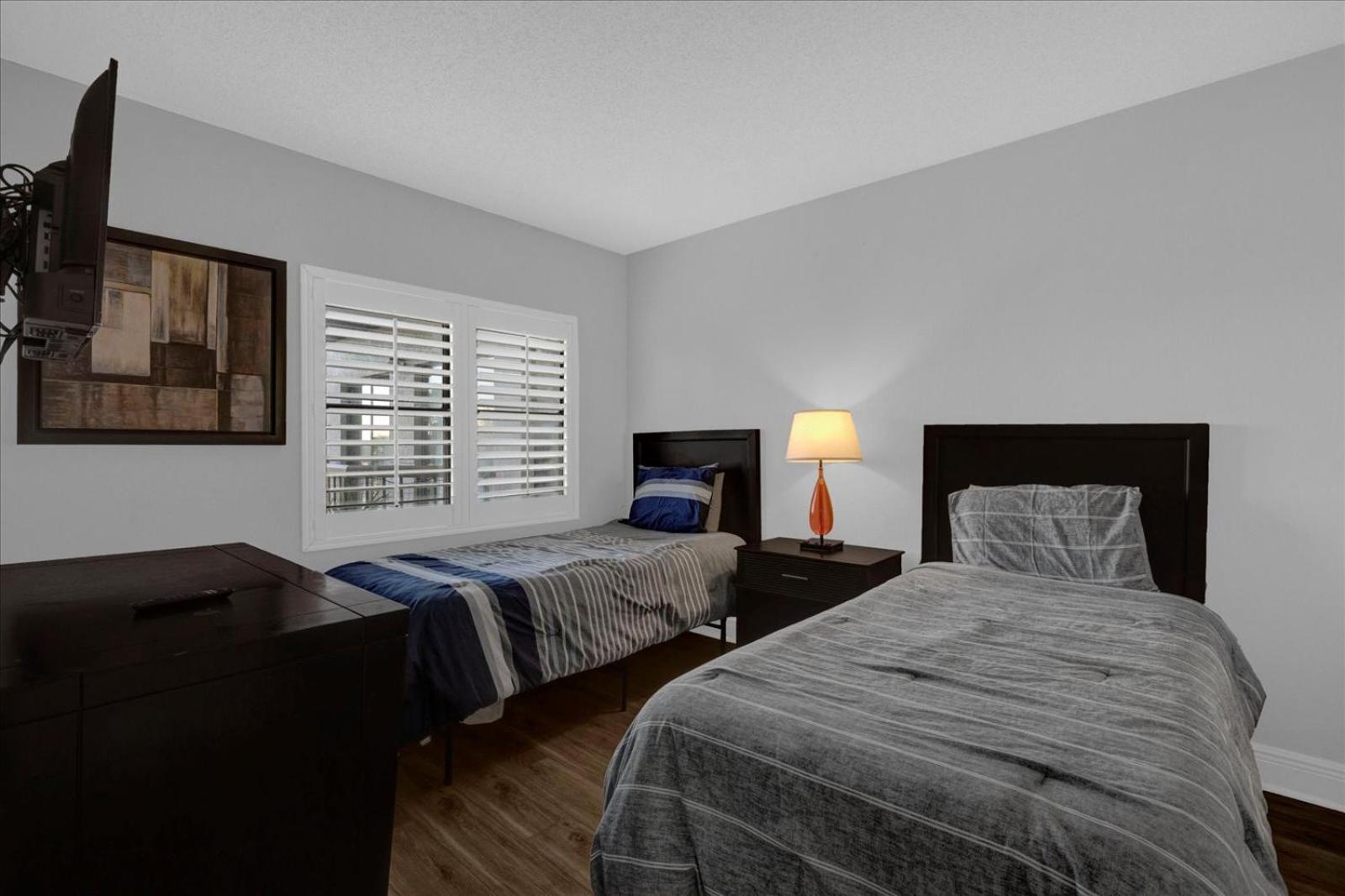 Cozy On International Dr. Near Universal Apartment *