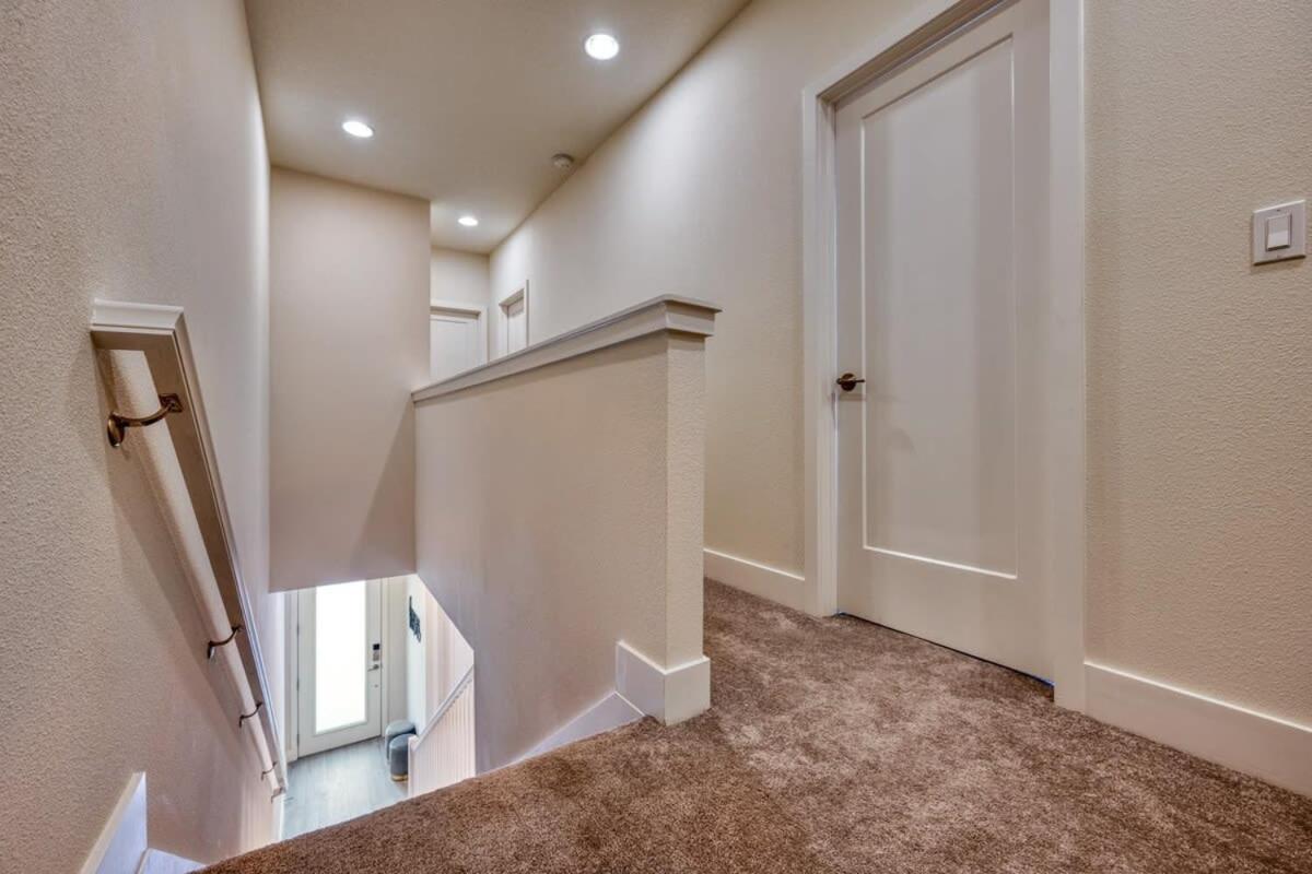 Modern Luxury Retreat - Mickey & Harry Potter Beds Holiday home *