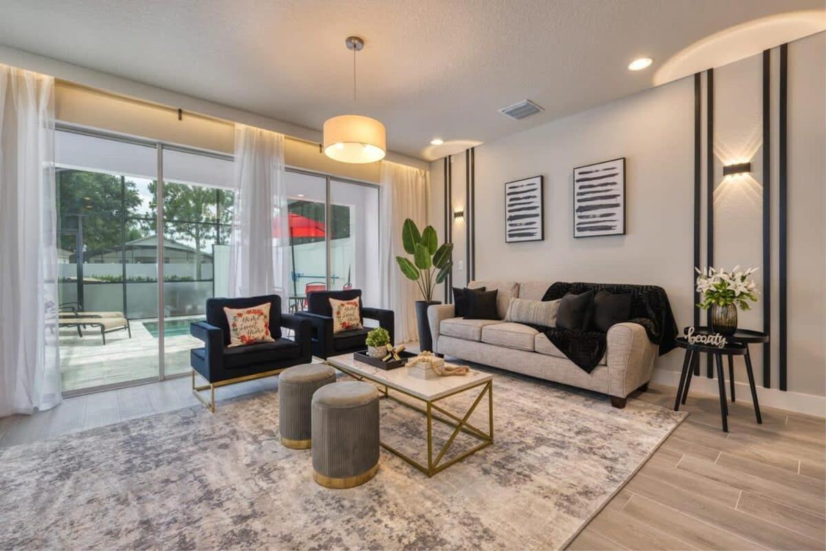 Modern Luxury Retreat - Mickey & Harry Potter Beds Orlando
