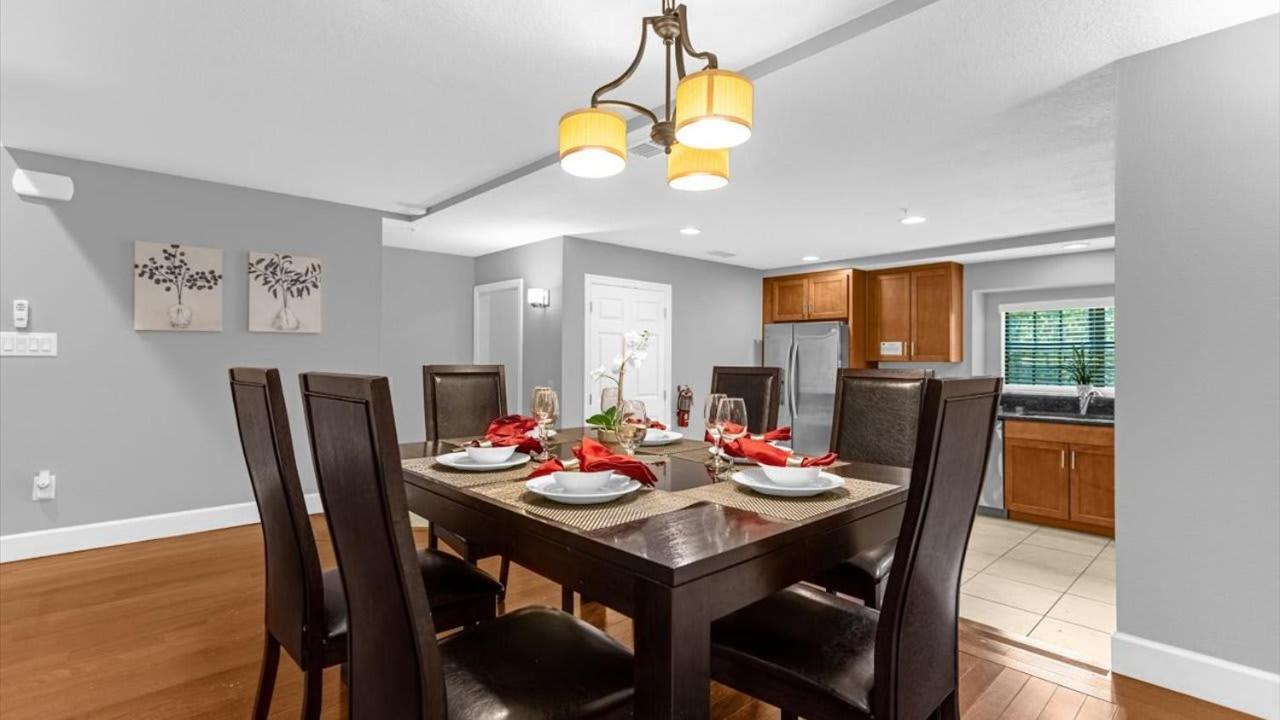 Holiday home Deluxe Townhome - 5 Minutes From Orlando