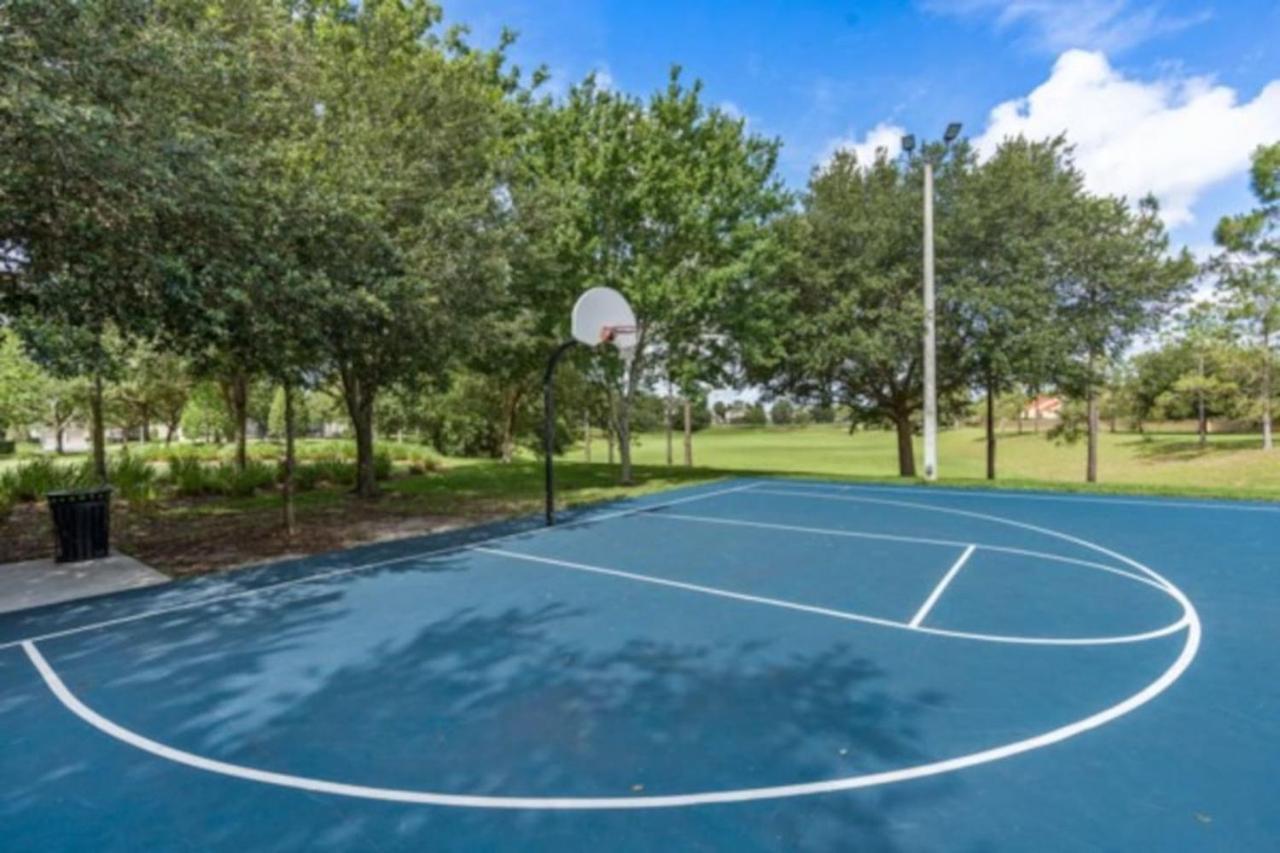 Windsor Hills Mickey Mouse Condo, 2.5mi Apartment