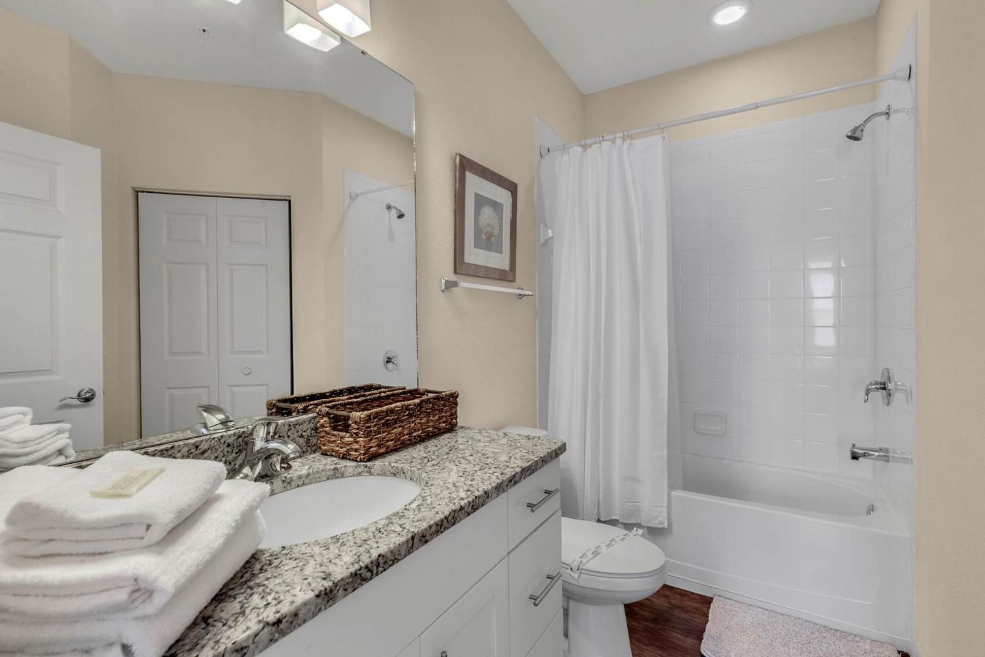 Holiday home 4 Bedrooms - 3 Bathrooms - Lucaya Village 15-101 Orlando