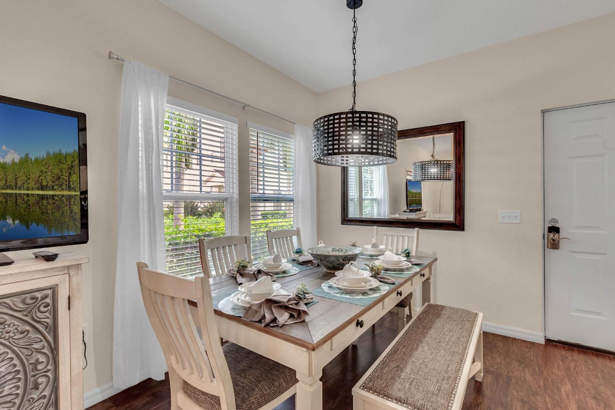 Holiday home 4 Bedrooms - 3 Bathrooms - Lucaya Village 15-101